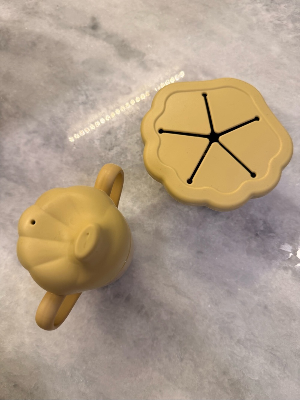 Konges Slojd Silicone Snack Cup & Lidded Sippy Cup